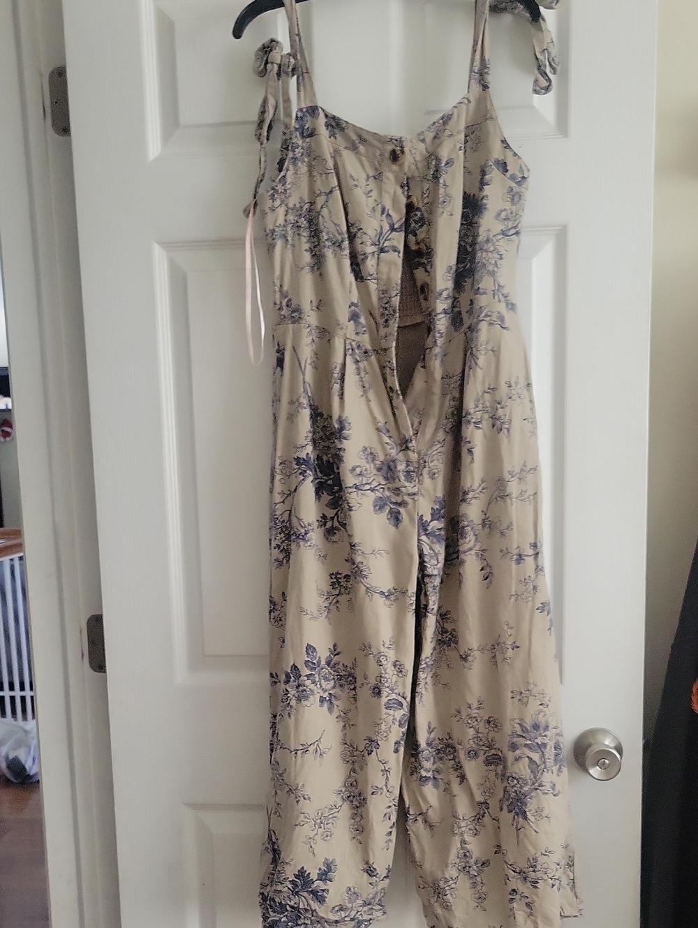 Gal Meets Glam Floral Tie-Strap Jumpsuit in Beige and Navy